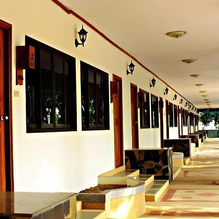 Siam River Resort Chaiyaphum Exterior foto
